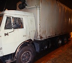 В Астрахани из-за пьяного водителя опрокинулся грузовик