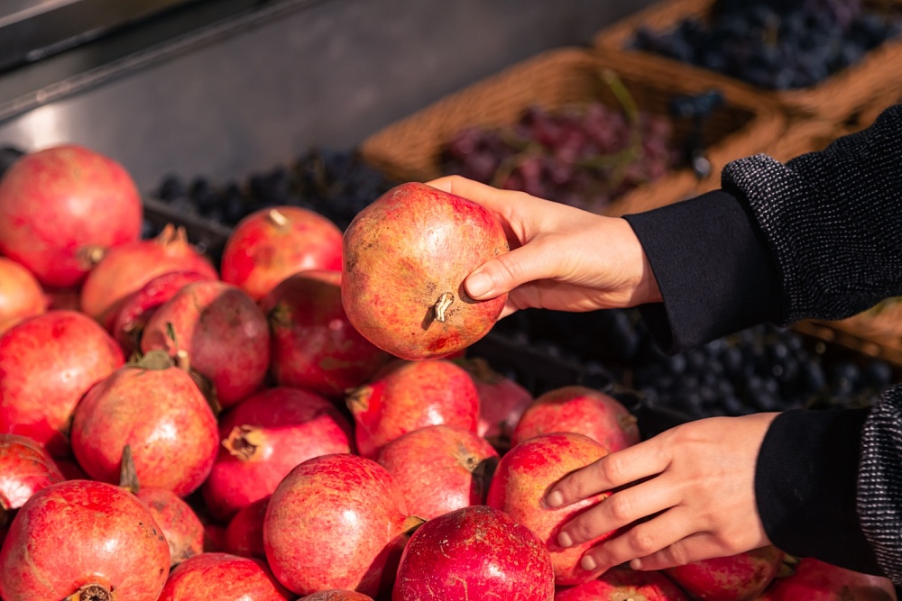 Сладкие плоды с опасным сюрпризом привезли в Астраханскую область из-за границы