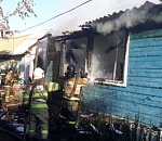 Опубликованы кадры серьезного пожара на Московской в Астрахани, дым которого закрыл купола церкви