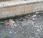 Астраханцы в шоке: реку завалили мусором