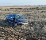 Астраханка на авто перевернулась и улетела в кювет под Волгоградом