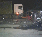Под Астраханью легковушка врезалась в грузовик: один человек погиб