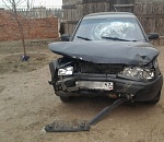 В Астраханской области из-за ветра автомобиль съехал в кювет