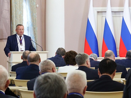 Игорь Мартынов выступил на заседании Президиума Совета законодателей РФ в Санкт-Петербурге