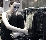 У астраханца за долги забрали женскую одежду