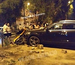 Мопедист в Астрахани врезался в ограждение, он без сознания