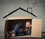 Астраханский адвокат под видом займов лишал людей жилья 