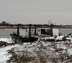 Под Астраханью из-за подвижек льда перестали работать переправы