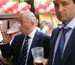 Чиновники могут лишиться импортных напитков