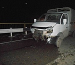 Под Астраханью столкнулись легковушка и грузовой автомобиль