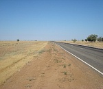 В астраханской степи сломался туристический автобус