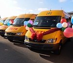 Астраханским сельским школам вручили ключи от "Мерседесов"