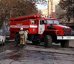 В Астрахани полыхали гараж с автомобилем 