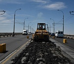 В Астрахани продолжается ремонт Нового моста