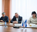 Игорь Мартынов провел прием граждан в Камызякском районе