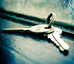 Астраханец два года бомжевал после выселения из аварийного жилья