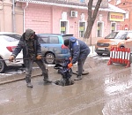 Детская куртка образовала фекальный разлив на Больших Исадах в Астрахани