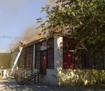 В Астрахани крупный пожар: сгорел торговый центр