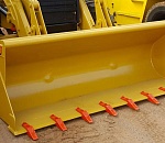 Астраханец сорвался с семиметровой высоты, выпав из ковша погрузчика