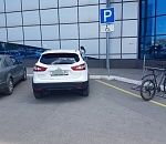 Астраханцам нахамили в ответ на просьбу убрать машину с места для парковки инвалидов