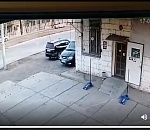 Видео дня: в Астрахани машина дважды протаранила участника аварии