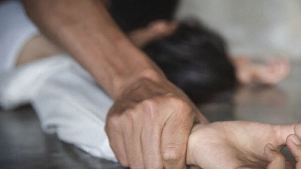 Под Астраханью изнасиловали пенсионерку