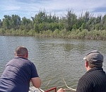 Под Астраханью перевернулась лодка: есть жертвы