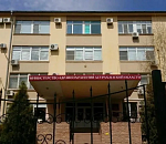 Районную поликлинику под Астраханью срочно переселили из-за трещин на здании