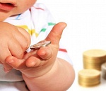 Осталось две недели: астраханцы еще успевают получить выплаты на детей