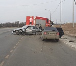 Под Астраханью глухонемой водитель устроил жесткую тройную аварию