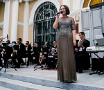 Астраханцев приглашают послушать музыку на воде