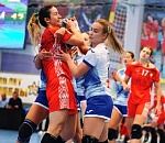 Гандболистки «Астраханочки» сыграли в двух спаррингах сборных России и Беларуси