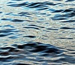 Из астраханской реки вытащили бездыханное тело ребенка