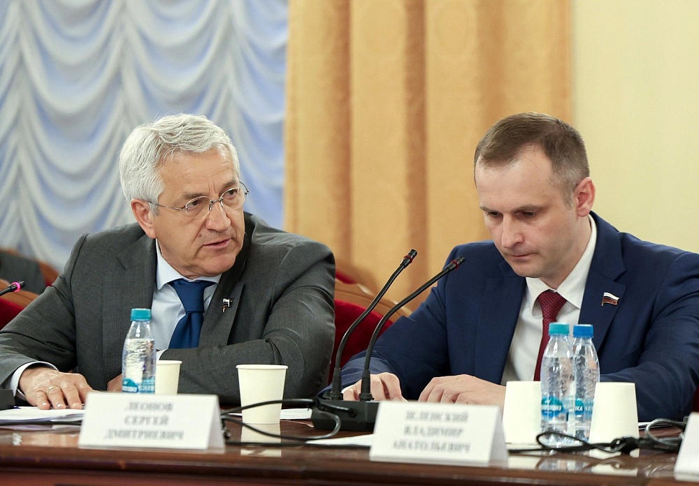 Персонализированный подход к оказанию медпомощи: для ветеранов СВО и членов их семей введут особый учет в системе ОМС