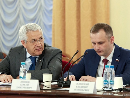 Персонализированный подход к оказанию медпомощи: для ветеранов СВО и членов их семей введут особый учет в системе ОМС