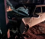 Неопытный водитель устроил ДТП под Астраханью и оставил людей без электричества