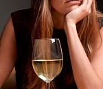 Жена и полиция четверо суток искали астраханца, пока он пил за встречу со старой знакомой