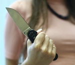 В Астрахани женщина пырнула напавшего на нее бывшего мужа и теперь может сесть в тюрьму на 10 лет