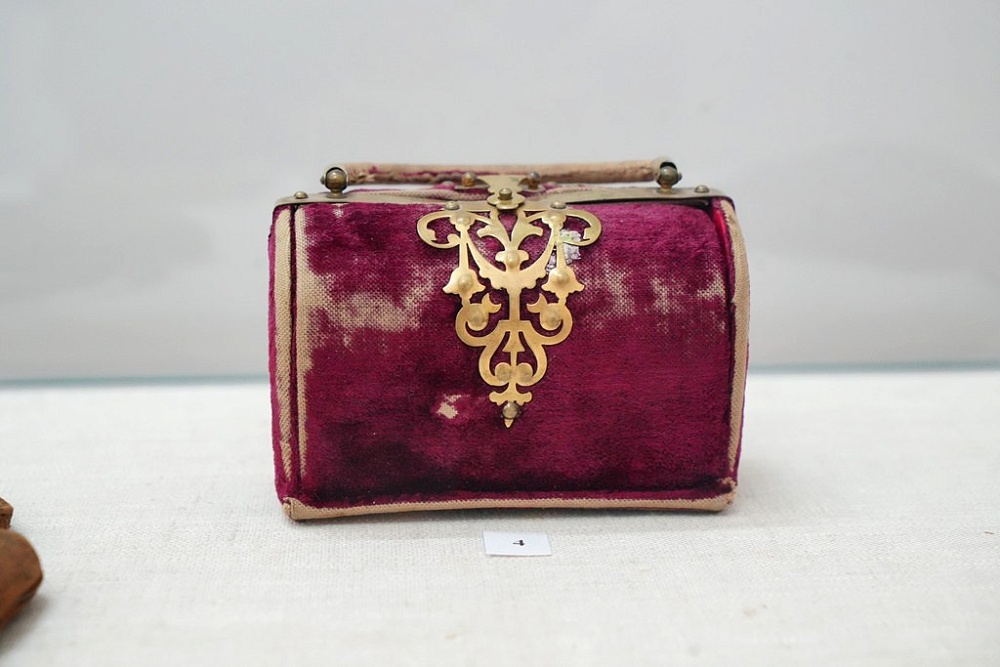 Где хранили деньги предки: выставка старинных кошельков открылась в Астрахани