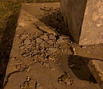 В Астрахани бетонная плита упала на 2-летнюю девочку: чиновник попал под следствие