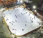 С понедельника на катке в Астраханском кремле начинаются новогодние спектакли