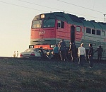 Под Астраханью пьяный таксист столкнулся с грузовым поездом