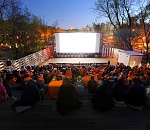 Вечером астраханцев приглашают посмотреть фильм под открытым небом