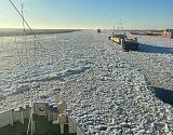 За неделю ледоколы провели через порты Астрахань и Оля 50 судов