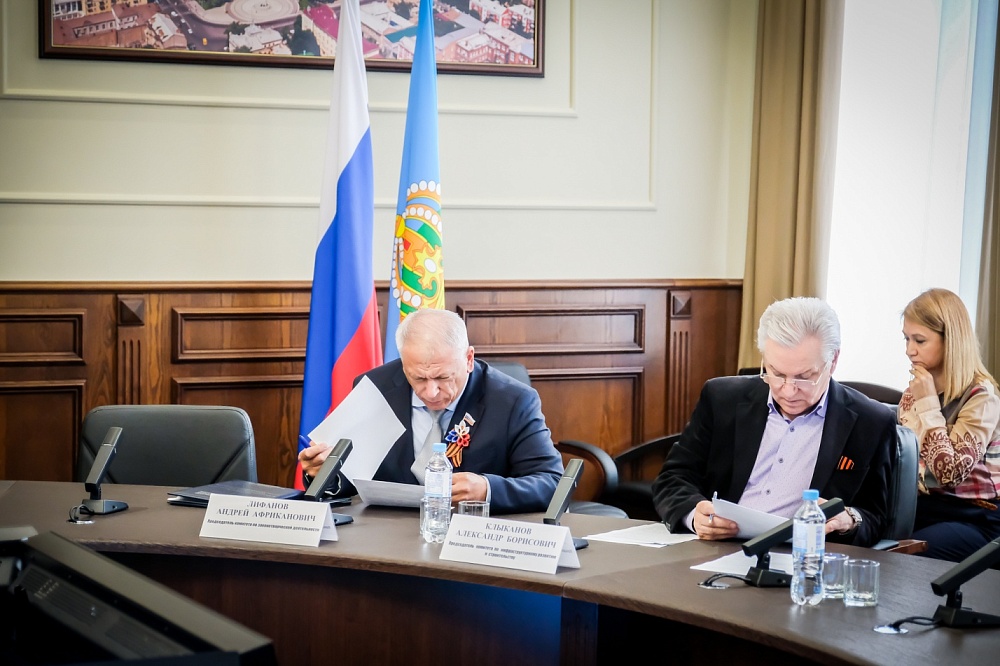 Астраханские депутаты хотят заручиться поддержкой коллег из ЮФО по шести инициативам