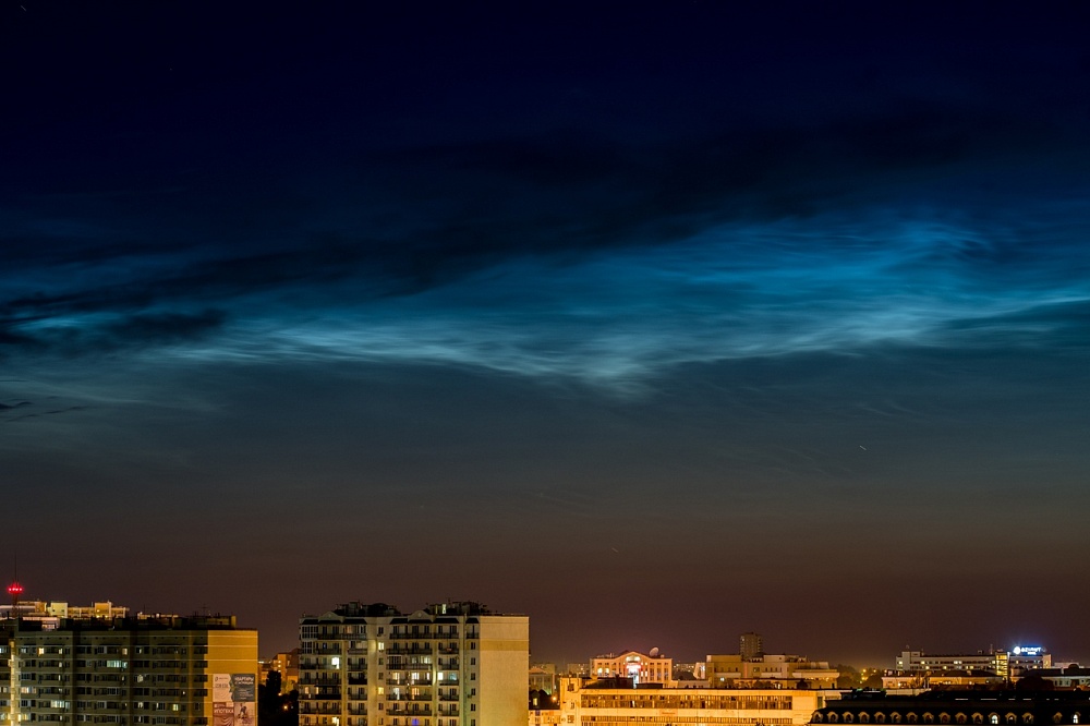 В Астрахани начинается сезон серебристых облаков