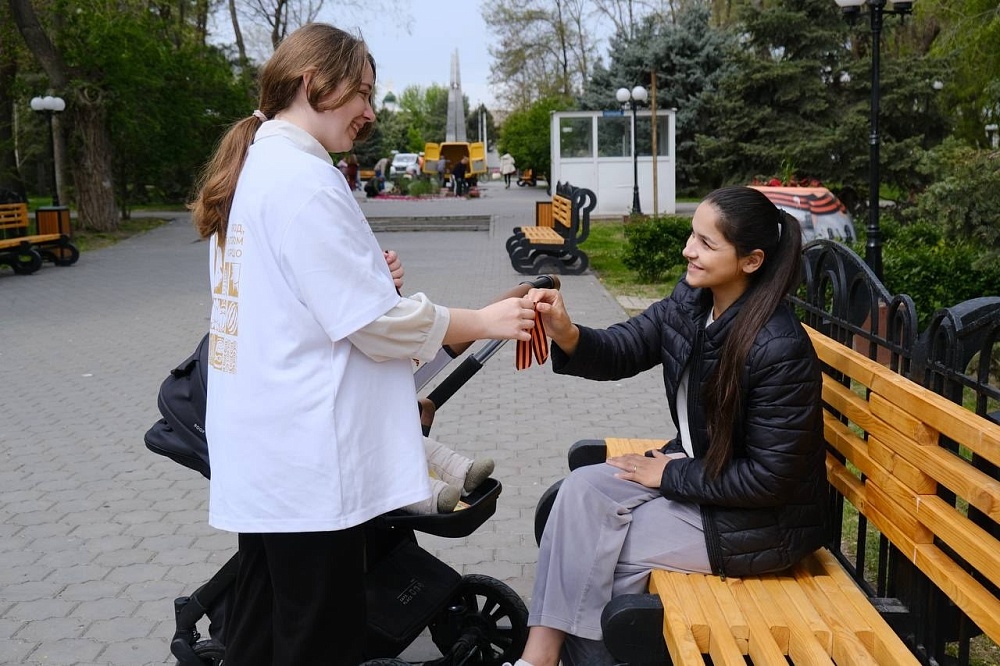 Астрахань традиционно присоединилась к Всероссийской акции «Георгиевская ленточка» 