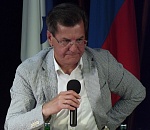 Астраханскому губернатору подняли зарплату на 10%