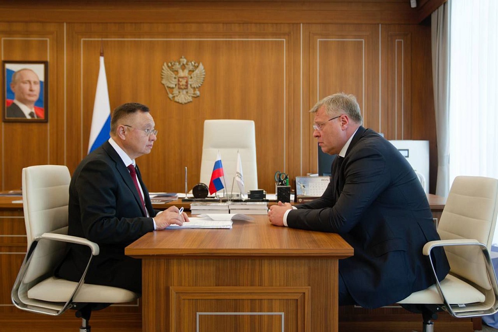 Глава Минстрой РФ оценил реализацию программы по расселению из аварийного жилья в Астраханской области