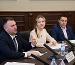 Молодежный парламент при астраханской облдуме предложил запретить продажу бензина подросткам 